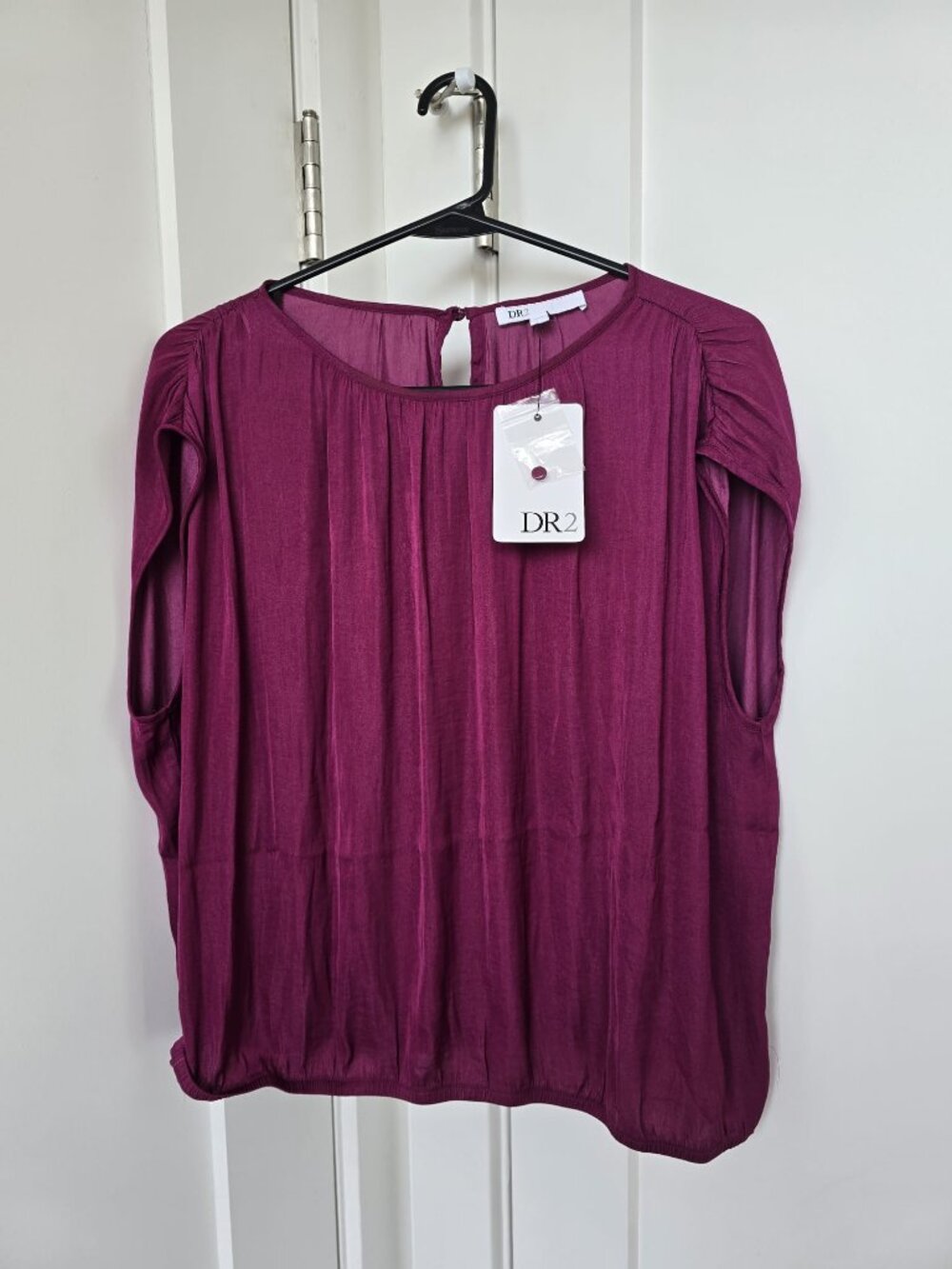 DR2 top in burgundy/purple - Medium New with tags